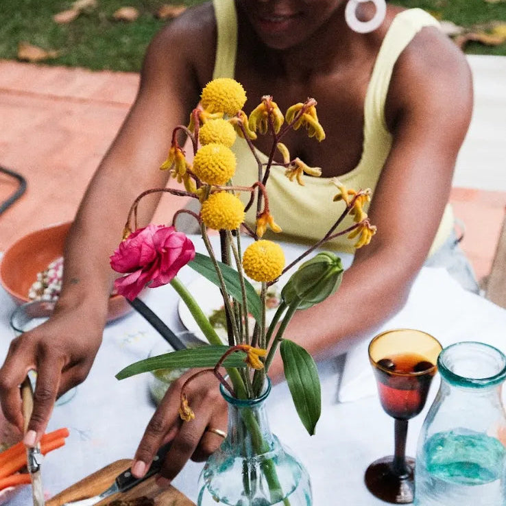 Pairing Herbal Infusions with Nutrition: A Holistic Approach to Breastfeeding Gifts