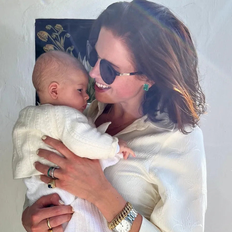 Breastfeeding on the Go: The Best Gifts for Busy Mums