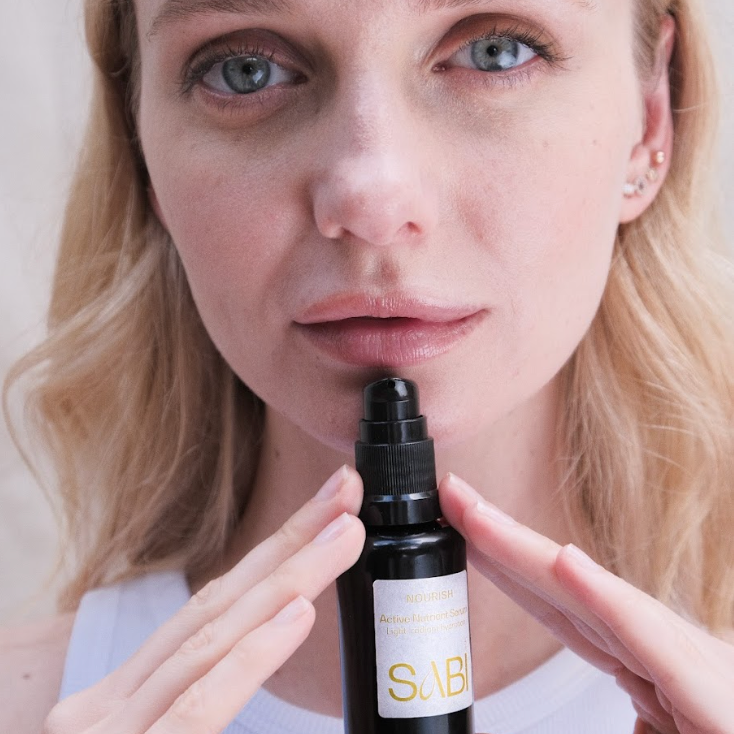 Can Prebiotics Reduce Acne and Rosacea? The Evidence for Microbiome-Supportive Serums