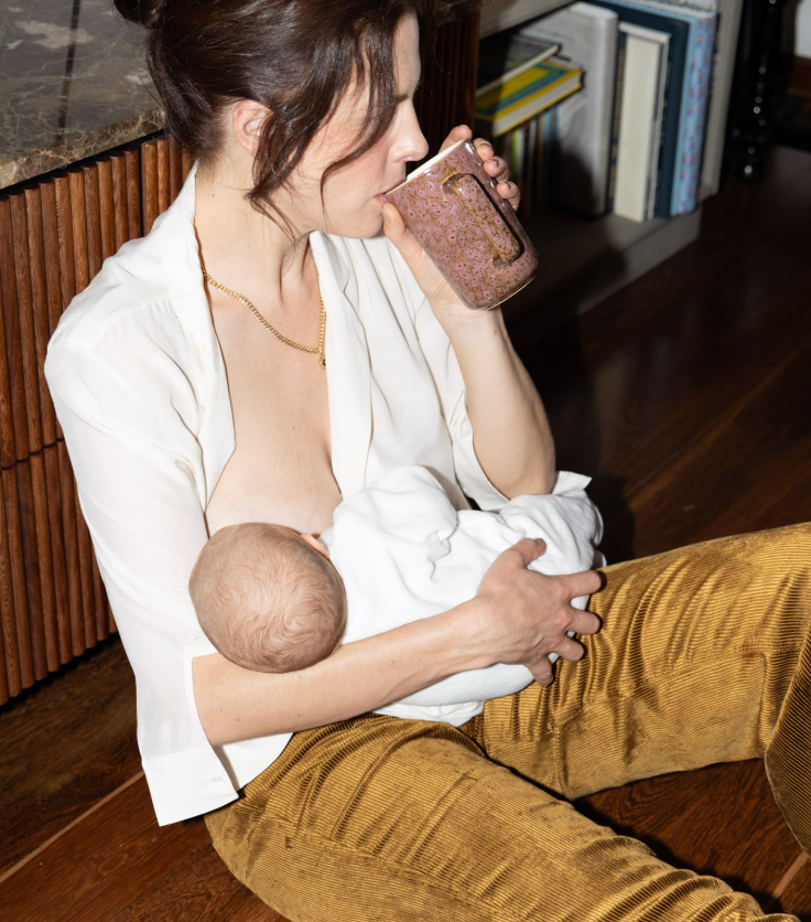 What to Drink While Breastfeeding? The Best Beverages for Milk Supply